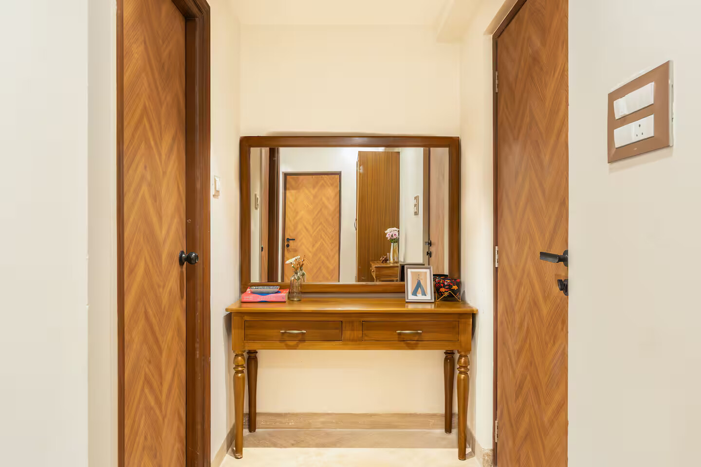 Chic 2BHK in Candolim | 5 Min to Beach, Pool & Gym - 43