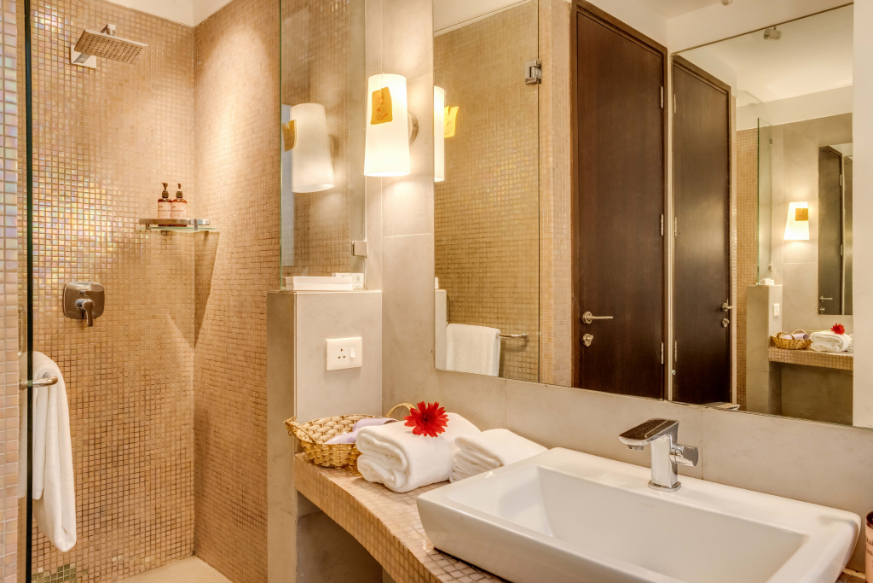 Modern 2BHK w Pool Access | 5km to Coco Beach - 41