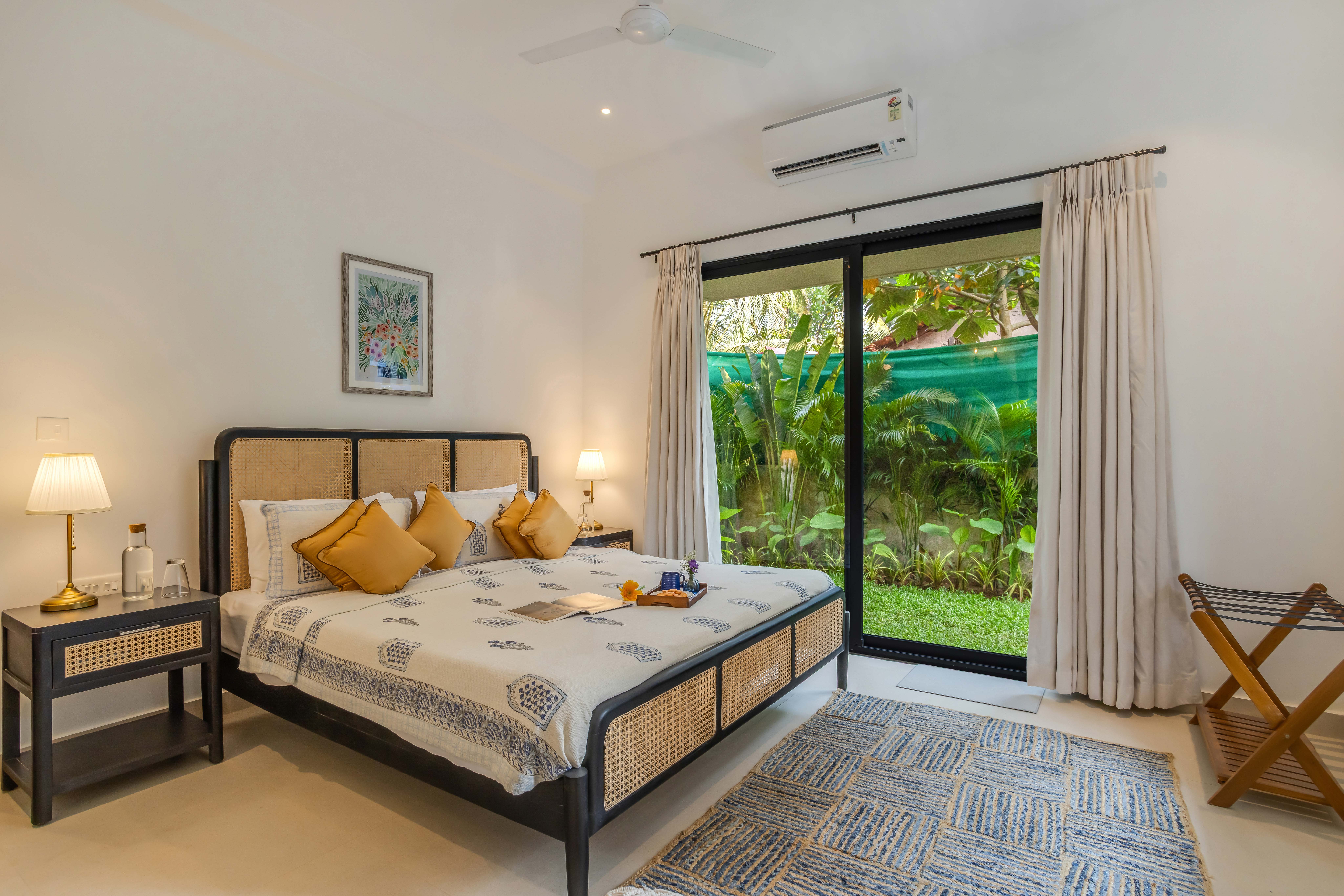 Modern 2BHK w Private Plunge Pool & Lawn | Siolim - 5