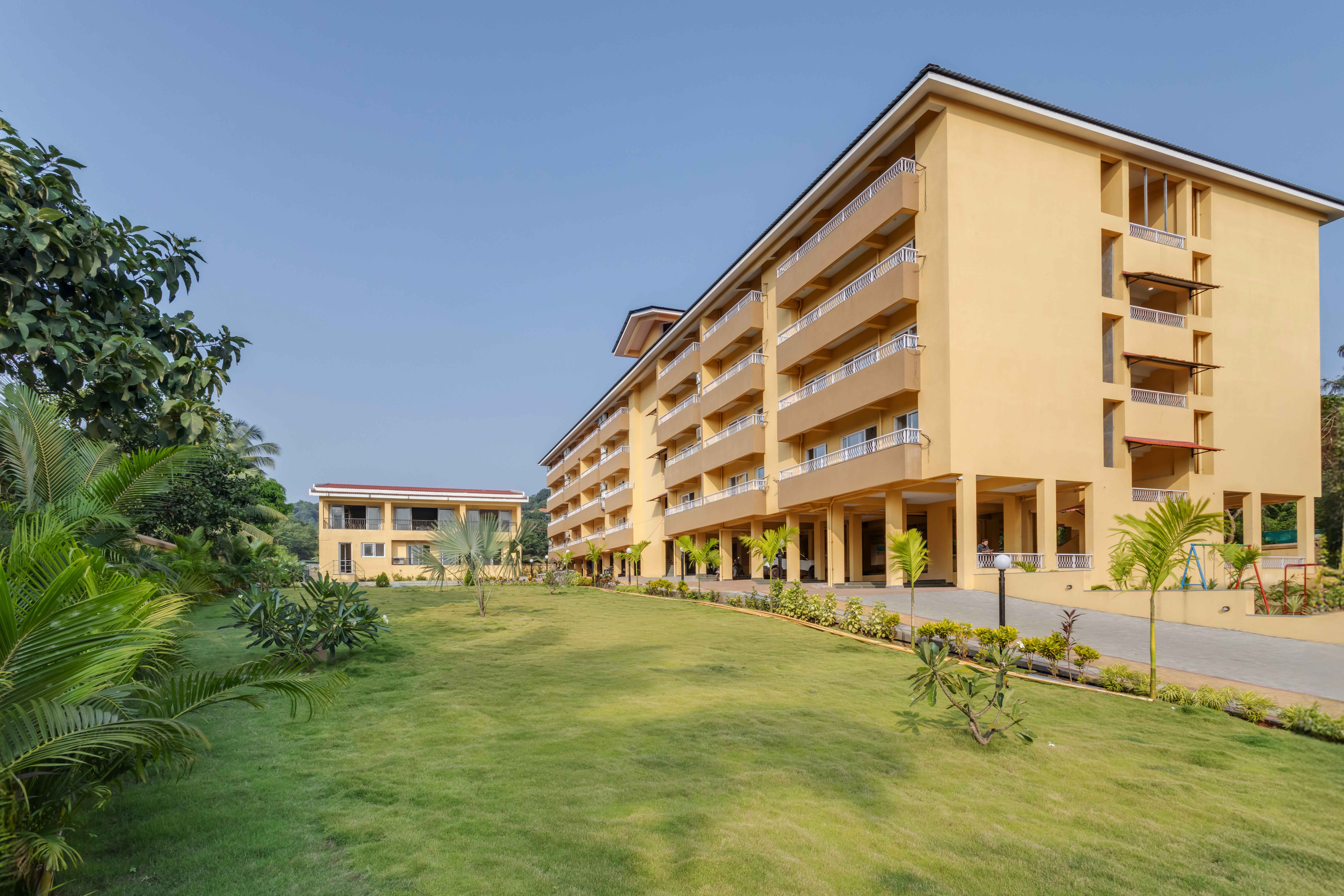 1BHK w Balcony and Pool - 5 mins to Candolim Beach - 43