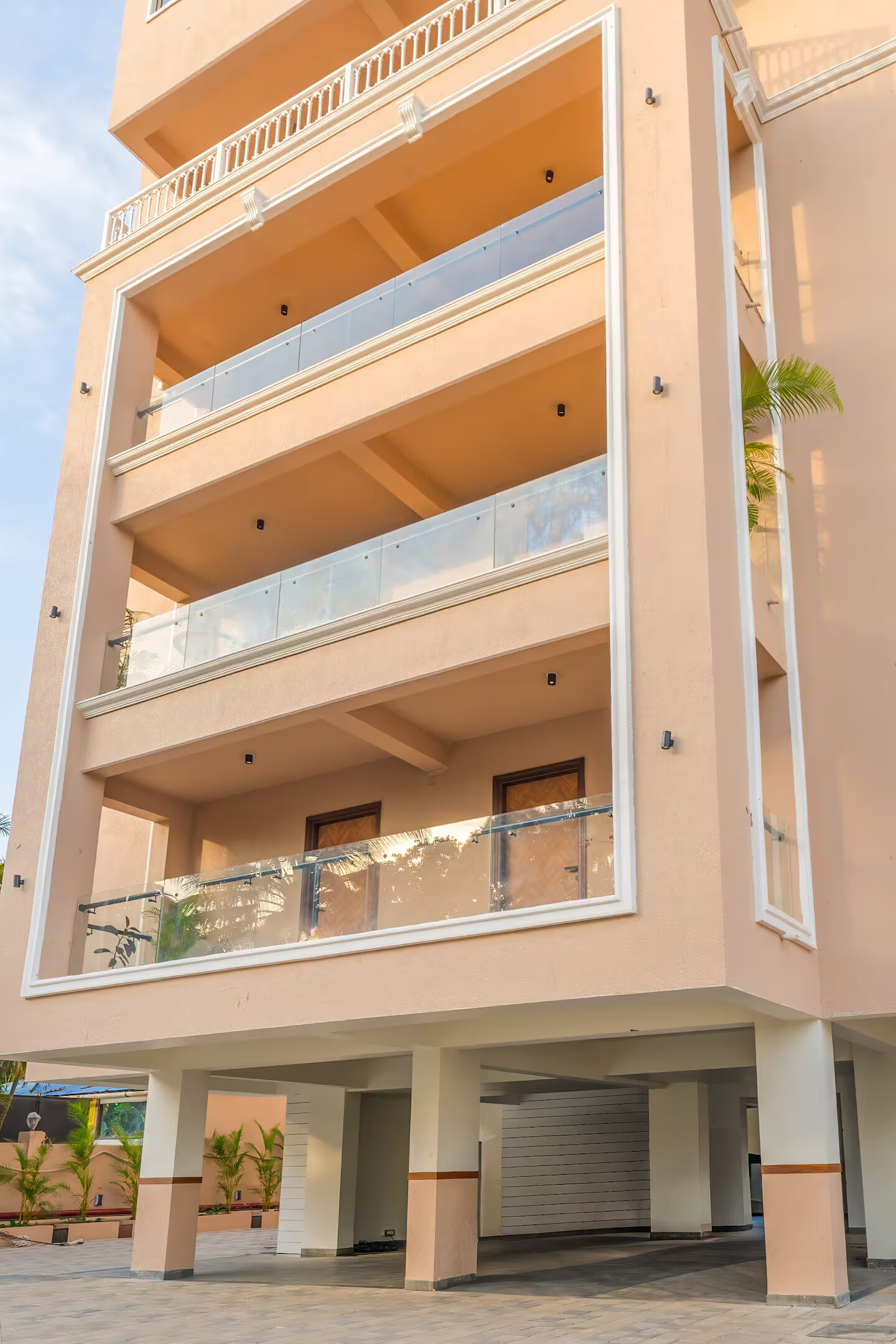 Chic 2BHK in Candolim | 5 Min to Beach, Pool & Gym - 83