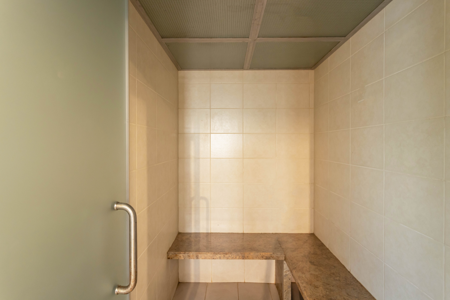 1BR w Sauna & Common Pool, Less than 2km to beach - 57