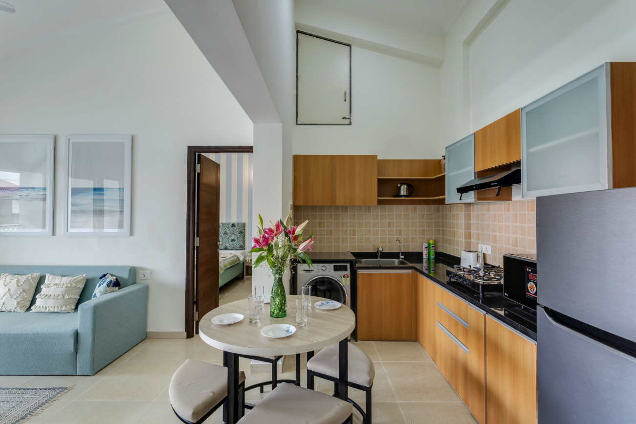 1BR w Sauna & Common Pool, Less than 2km to beach - 25