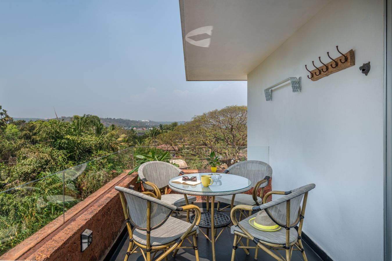 El Arbol by Hireavilla-2BR w Rooftop Pool in Nerul - 4