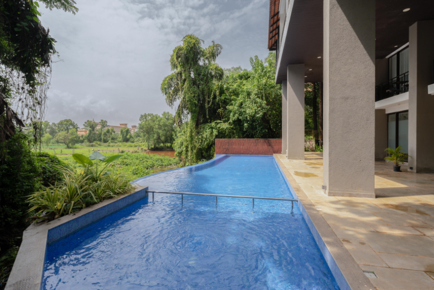 Spacious 3-BR Apartment with Pool in Candolim - 18