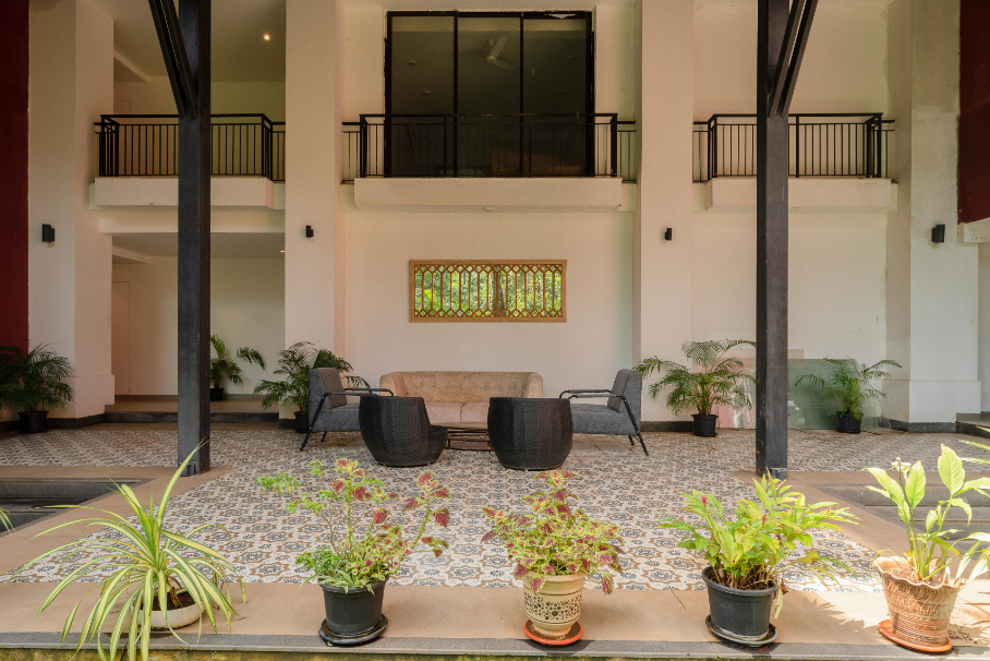 Spacious 3-BR Apartment with Pool in Candolim - 74