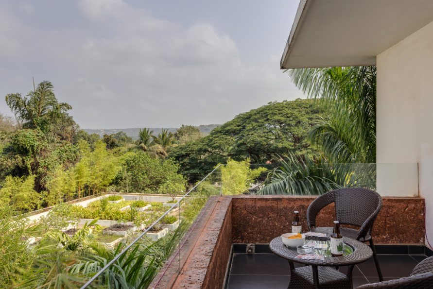 El Arbol - 2BR w Rooftop Pool in Nerul - 53
